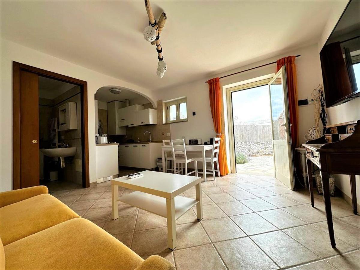 דירות לוקורוטונדו Maison Dei Trulli מראה חיצוני תמונה